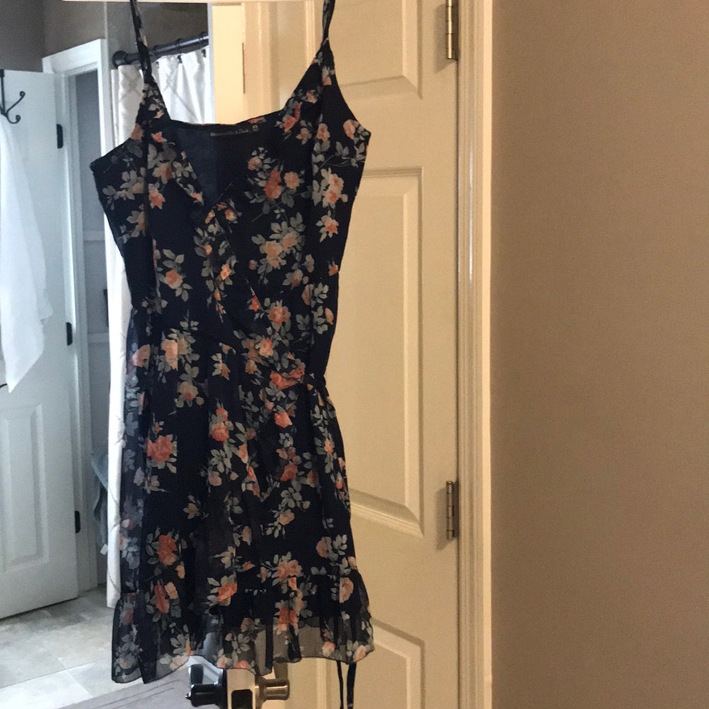 Floral wrap dress xs
